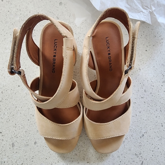 🆕️Lucky Brand Mendona Wedge Sandal - Picture 6 of 16